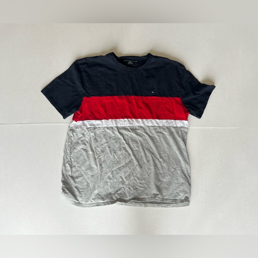 (NEVER WORN) Tommy Hilfiger T-Shirt - Men’s XL